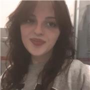 Studentessa presso il liceo artistico, frequento l'ultimo anno e ho i migliori voti della mia classe nella materia